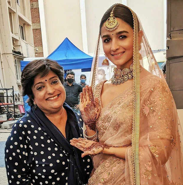 Alia Bhatt looks stunning in bridal ensemble as her pictures go viral on social media