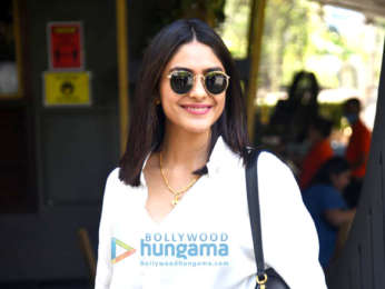 Photos: Mrunal Thakur snapped in Andheri