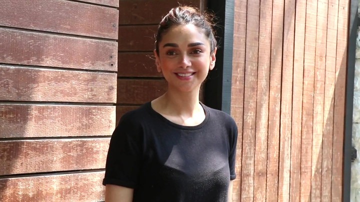 Aditi Rao Hydari spotted post-shoot at Bandra