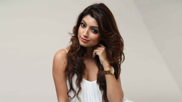 Akanksha on ‘Ripped Jeans’ controversy: “BULLSH*T! Main aisi chizon ko completely…”