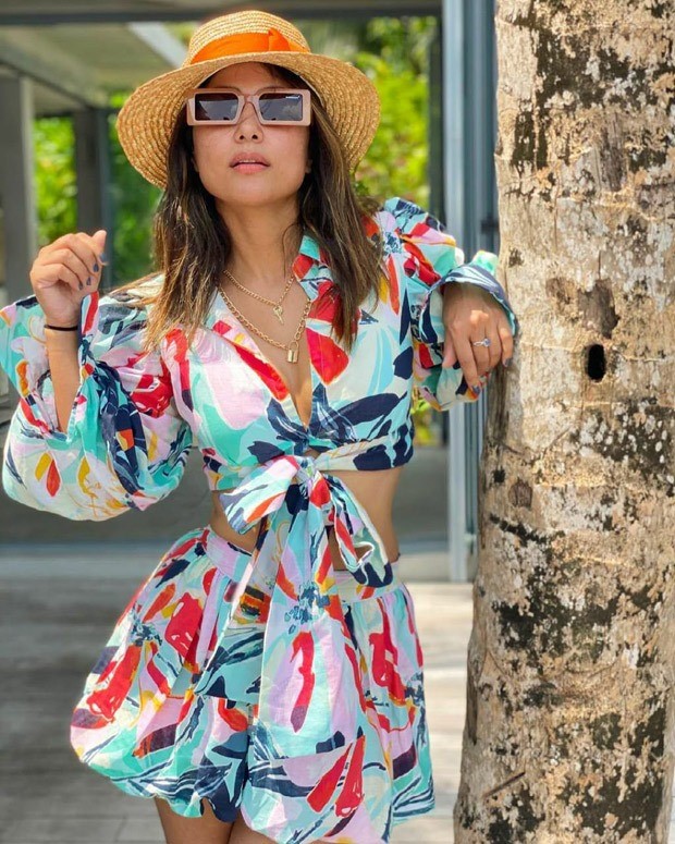 Hina Khan dons monotone co-ords during Maldives vacation with boyfriend Rocky Jaiswal