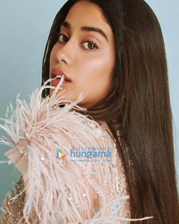 janhvi kapoor 2 18
