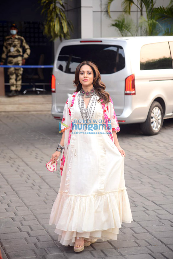 photos akshay kumar jacqueline fernandez and nushrratt bharuccha snapped at the kalina airport 6