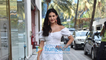 Photos: Amyra Dastur snapped during Koi Jaane Na promotions
