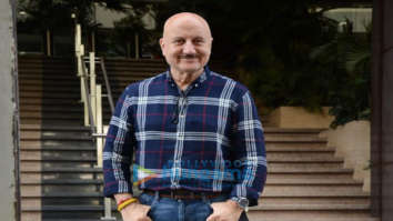 Photos: Anupam Kher, Raveena Tandon and Ashoke Pandit snapped at NM College