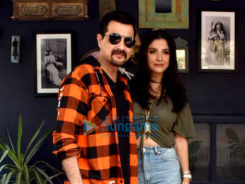 Photos: Arjun Kapoor, Sanjay Kapoor and Maheep Kapoor snapped post shoot in Juhu