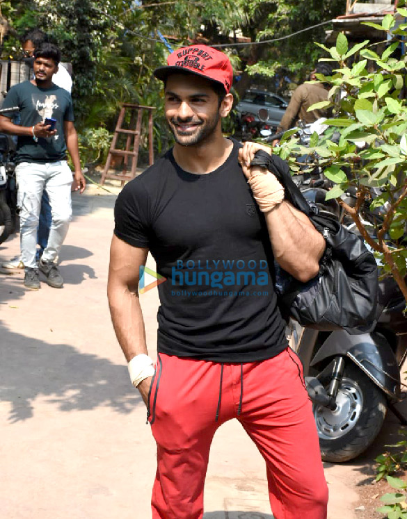 photos daisy shah and taaha shah spotted at dance class 5