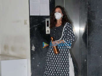 Photos: Dia Mirza spotted at a salon in Bandra