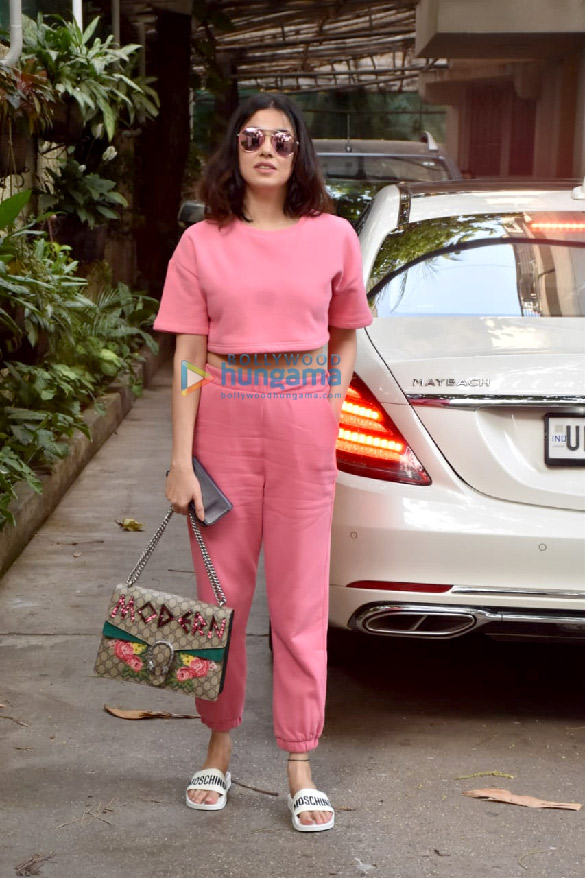 photos divya khosla kumar snapped at dubbing studio in juhu 4 2