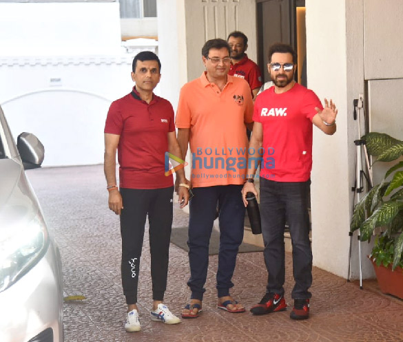 Photos: Emraan Hashmi, Anand Pandit and Rumi Jaffery snapped outside Anand Pandit’s office in Juhu Photos: Emraan Hashmi, Anand Pandit and Rumi Jaffery snapped outside Anand Pandit’s office in Juhu
