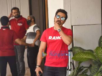 Photos: Emraan Hashmi, Anand Pandit and Rumi Jaffery snapped outside Anand Pandit's office in Juhu