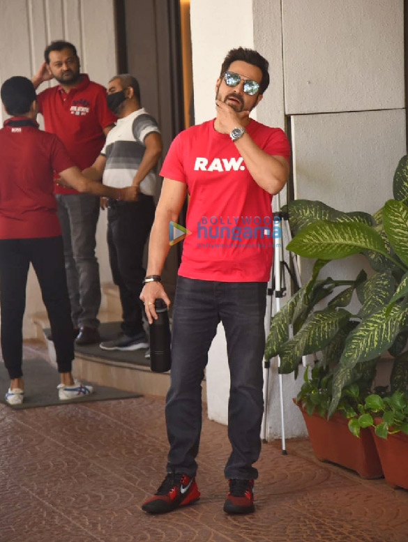 photos emraan hashmi anand pandit and rumi jaffery snapped outside anand pandits office in juhu 2