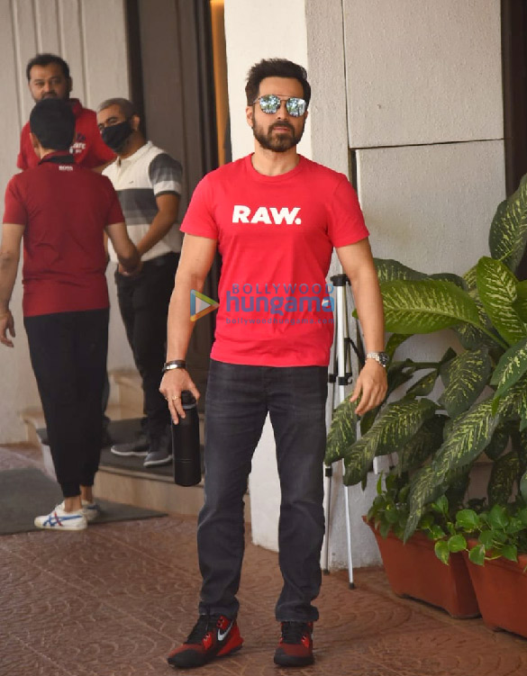 photos emraan hashmi anand pandit and rumi jaffery snapped outside anand pandits office in juhu 4
