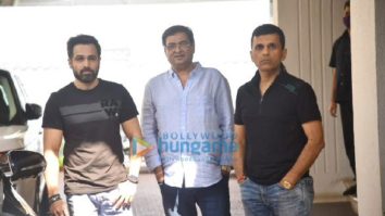 Photos: Emraan Hashmi, Rumy Jaffery and Anand Pandit snapped in Juhu