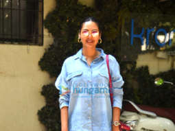 Photos: Esha Gupta spotted at Kromakay salon in Juhu