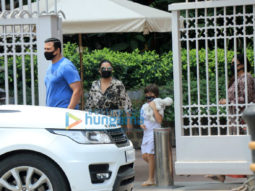 Photos: Gauri Khan snapped with her son AbRam Khan at Gateway Of India