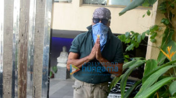 Photos: Jackie Shroff snapped at a clinic in Bandra
