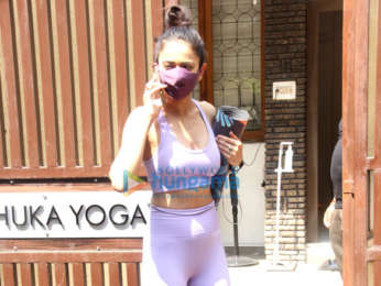 Photos: Rakul Preet Singh spotted at Anshuka Yoga in Bandra