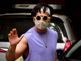 Photos: Ranveer Singh spotted at a dubbing studio