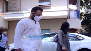 Photos: Sara Ali Khan, Saif Ali Khan and Taimur Ali Khan spotted in Bandra