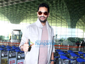 Photos: Sunny Deol, Hina Khan, Rocky Jaiswal and others snapped at the airport