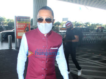 Photos: Sunny Leone, Nimrat Kaur and Rahul Bose snapped at the airport