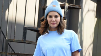 Photos: Sunny Leone snapped at Juhu