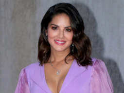 Photos: Sunny Leone snapped in Juhu