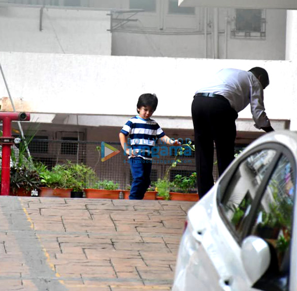 photos taimur ali khan spotted in bandra 1 2