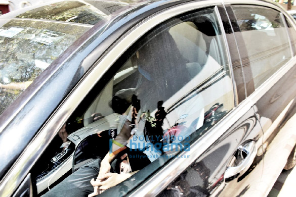 photos tiger shroff and disha patani snapped in andheri 2
