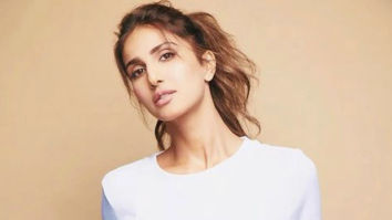 Vaani Kapoor pairs basic crop top with sequin mini skirt which is perfect for summer outing