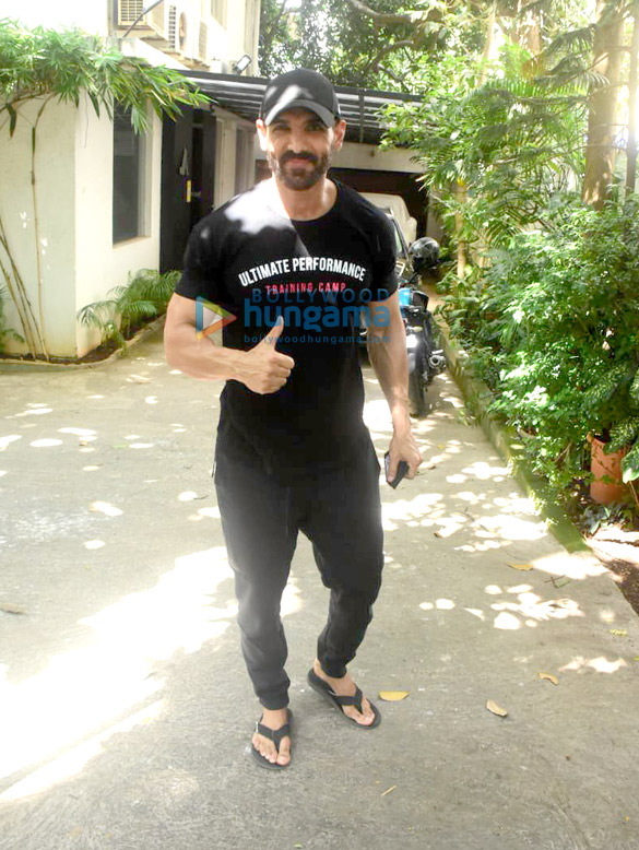 Photos: John Abraham spotted in Bandra Photos: John Abraham spotted in Bandra