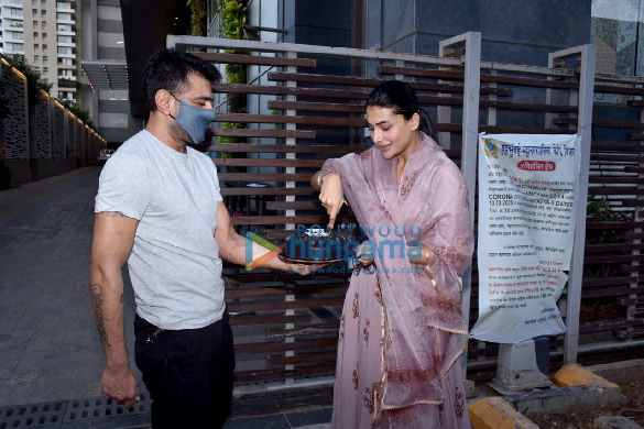 photos pavitra punia celebrates birthday with eijaz khan 5