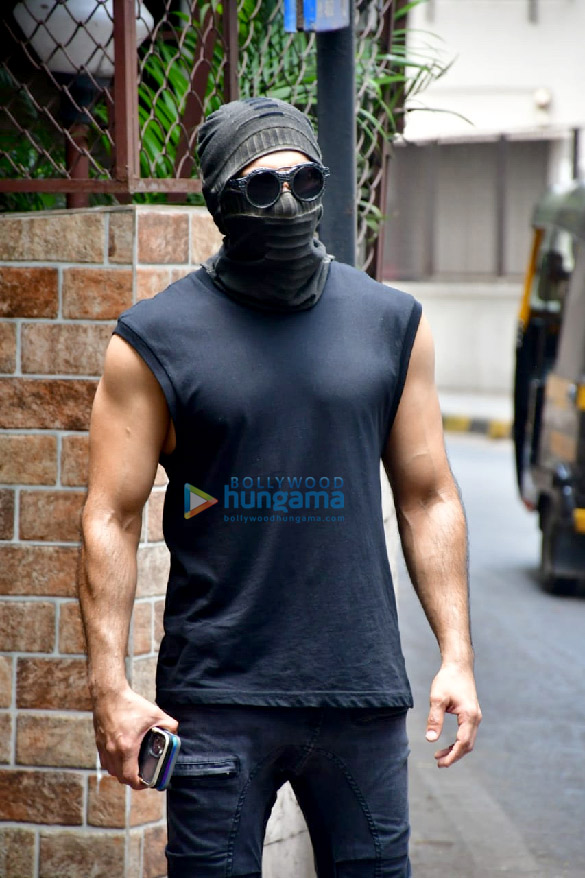 photos ranveer singh spotted at a dubbing studio in bandra 1 2