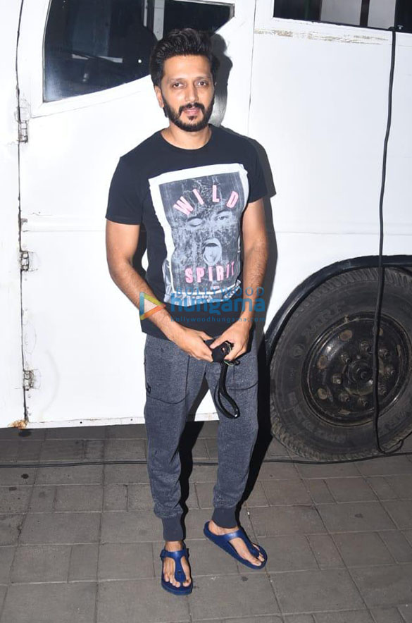 photos riteish deshmukh snapped post shoot in andheri 1