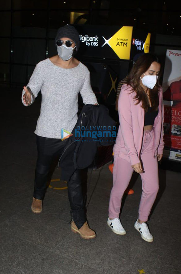 photos shreyas talpade giorgia andriani ekta kapoor and others snapped at the airport 000 2