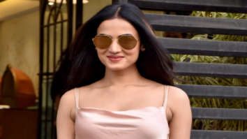 Photos: Sonal Chauhan snapped at a salon in Juhu