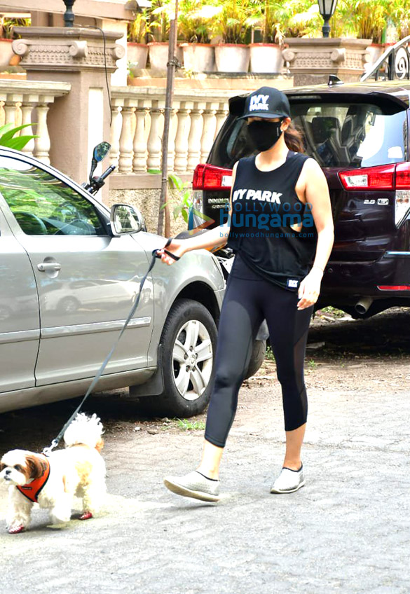 Photos: Sophie Choudry spotted on a morning walk Photos: Sophie Choudry spotted on a morning walk