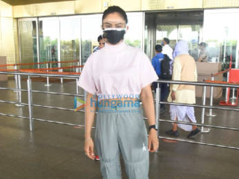 Photos: Tamannaah Bhatia, Hina Khan, Tinaa Dattaa and others snapped at the airport
