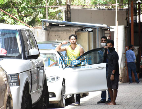photos tiger shroff spotted at a dance class in andheri 4 2