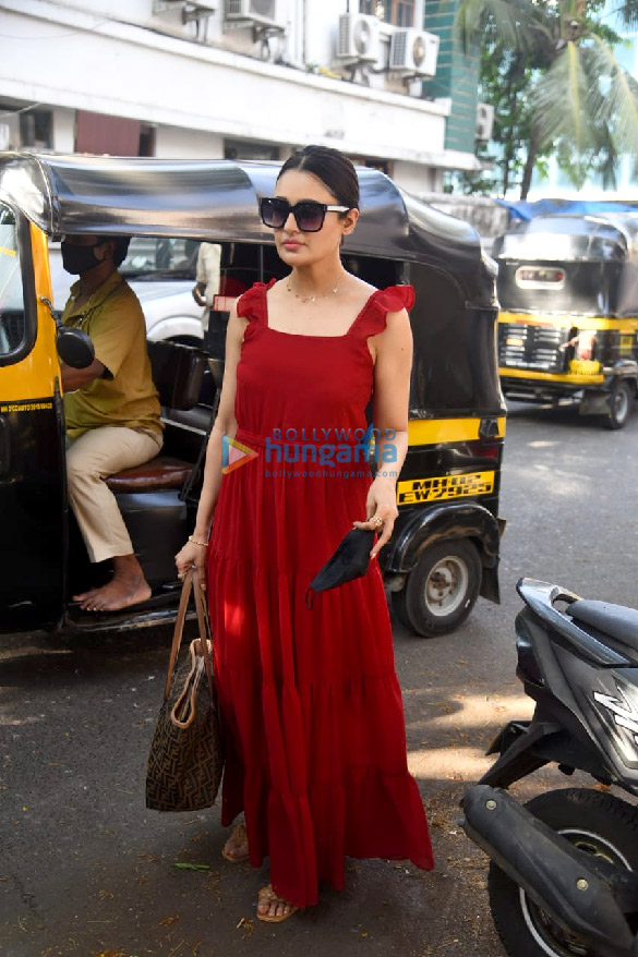 photos yuvika chaudhary spotted at shimmer entertainment office 3