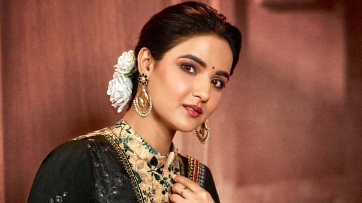 ROFL- Jasmin Bhasin on Pani Di Gal: “Jab tak actually shaadi nahi ho jati tab tak aisi…”| Maninder Buttar ROFL- Jasmin Bhasin on Pani Di Gal: “Jab tak actually shaadi nahi ho jati tab tak aisi…”| Maninder Buttar