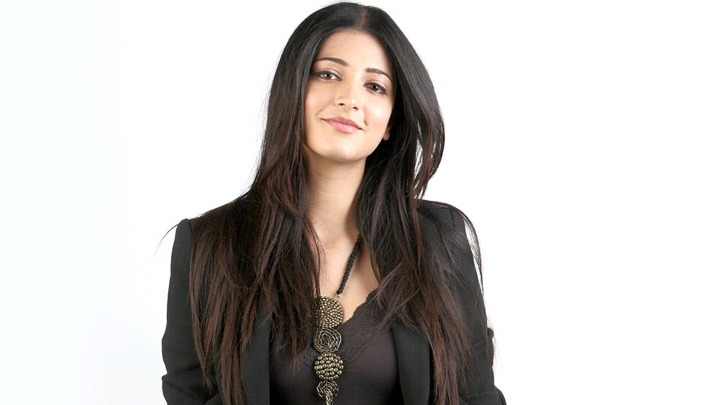 Shruti Haasan: “Pawan Kalyan is MAGICAL on screen, people CONNECT to him,  that's…”| Vakeel Saab | Images - Bollywood Hungama