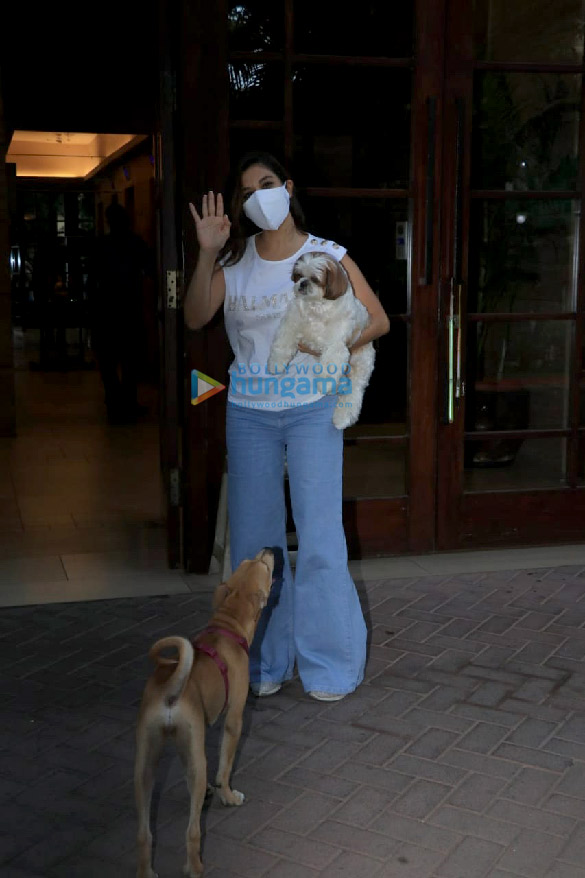 sophie choudry snapped in bandra 4 2