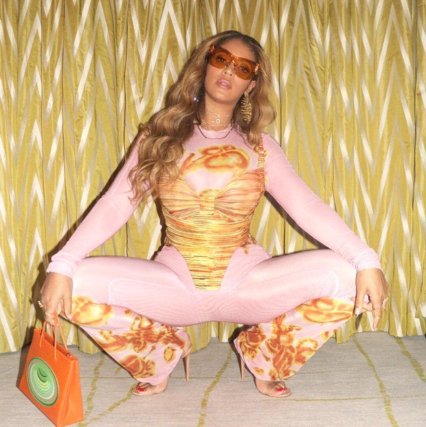 Beyoncé channels psychedelic 70's style in sheer co-ord with printed corset from Charlotte Knowles collection worth over Rs. 1 lakh Beyoncé channels psychedelic 70's style in sheer co-ord with printed corset from Charlotte Knowles collection worth over Rs. 1 lakh