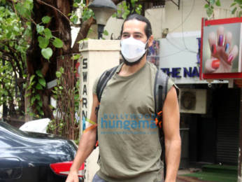 Photos: Dino Morea spotted in Bandra