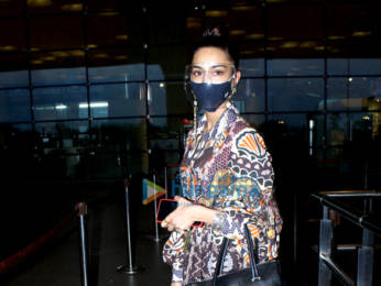 Photos: Erica Fernandes and Karanvir Sharma snapped at the airport
