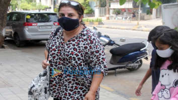 Photos: Farah Khan spotted at Foodhall in Santacruz