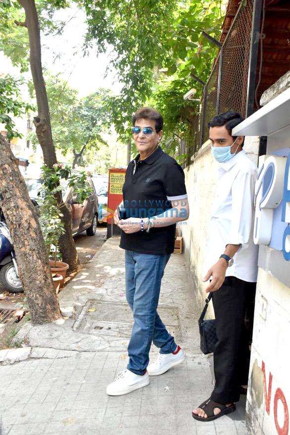 Photos: Jeetendra snapped at clinic in Juhu Photos: Jeetendra snapped at clinic in Juhu
