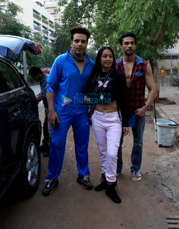 photos krushna abhishek and kashmera shah snapped in bandra 1
